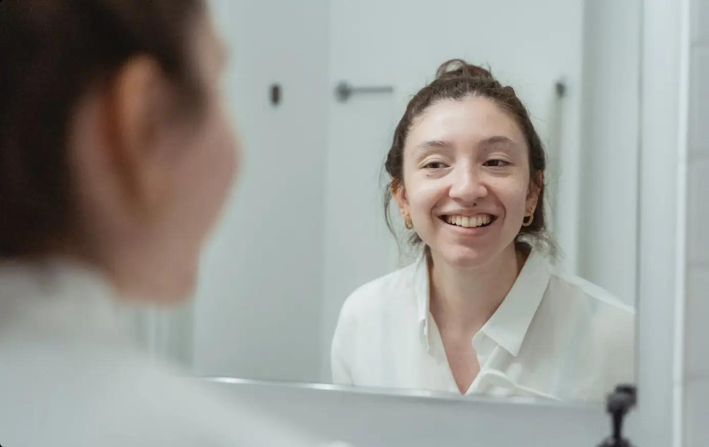 Image of How long does teeth whitening last?